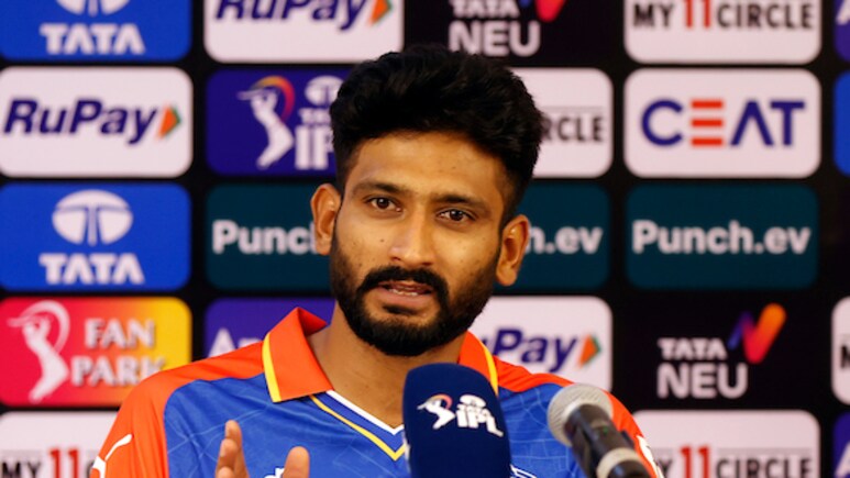 "वह मेरे दोस्त नहीं हैं.."  इस भारतीय दिग्गज को अपना 'गुरु' मानते हैं खलील अहमद
