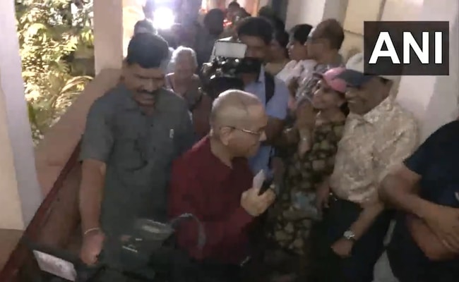 'He Was In Hospital, Got Him Discharged': Sudha Murty As Narayana Murthy Votes 'He Was In Hospital, Got Him Discharged': Sudha Murty As Narayana Murthy Votes
