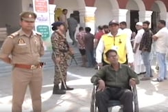 Lok Sabha Elections 2024: Election Commission की तरफ से Disable Person के लिए क्या ख़ास इंतज़ामात Lok Sabha Elections 2024: Election Commission की तरफ से Disable Person के लिए क्या ख़ास इंतज़ामात