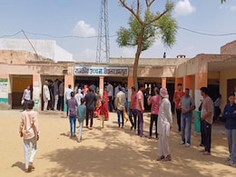 Mid Day Meal Rajasthan: राजस्थान में मिड डे मील का एक्सपायरी दूध पीकर कई बच्चे बीमार, गुस्साए परिजन पहुंचे स्कूल Mid Day Meal Rajasthan: राजस्थान में मिड डे मील का एक्सपायरी दूध पीकर कई बच्चे बीमार, गुस्साए परिजन पहुंचे स्कूल