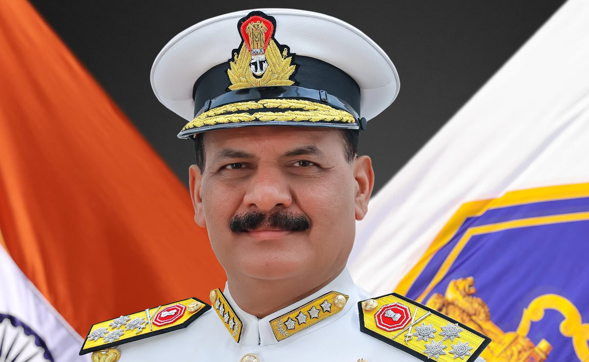 Rewa News: राष्ट्र की रक्षा केवल शस्त्रों से नहीं... विंध्य के सपूत एडमिरल दिनेश त्रिपाठी ने युवाओं को दिए ये संदेश