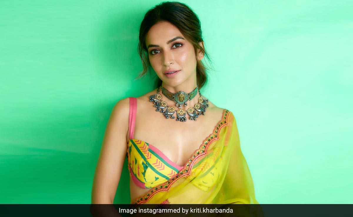 Kriti Kharbanda's Floral Lime Green <i>Saree</i> For Ugadi 2024 Celebrations Draws Us Closer To Summer