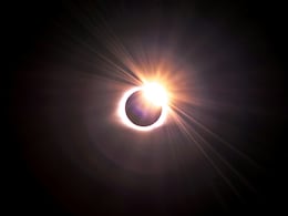 Total Solar Eclipse : 'आदित्य एल-1' ला का दिसणार नाही सूर्यग्रहण? वाचा कारण... Total Solar Eclipse : 'आदित्य एल-1' ला का दिसणार नाही सूर्यग्रहण? वाचा कारण...