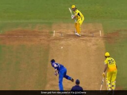 "Easy game Cricket.", धोनी के लगातार तीन छक्के, रवि शास्त्री की कमेंट्री, फैन्स का दीवानापन, माही मैजिक के 4 गेंद का ऐसा था रोमांच, Video "Easy game Cricket.", धोनी के लगातार तीन छक्के, रवि शास्त्री की कमेंट्री, फैन्स का दीवानापन, माही मैजिक के 4 गेंद का ऐसा था रोमांच, Video