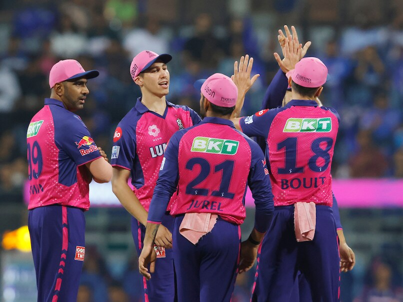 RR vs MI IPL 2024 Live Score: मुंबई इंडियंस ने 20 के स्कोर पर गंवाया चौथा विकेट, क्रीज पर कप्तान हार्दिक पांड्या मौजूद