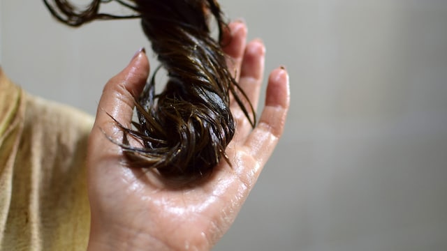 Winter Hair Care: Try these hair masks to reduce dandruff and boost hair health