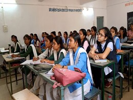 NEET Preparation: आदिवासी व गरीबों के लिए कलेक्टर ने कोटा से मंगवाए 30 साल के पेपर्स व स्टडी मटेरियल NEET Preparation: आदिवासी व गरीबों के लिए कलेक्टर ने कोटा से मंगवाए 30 साल के पेपर्स व स्टडी मटेरियल