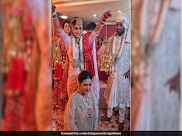 ससुराल गेंदा फूल की सुहाना बनेंगी दुल्हनिया! आरती सिंह की शादी में रागिनी खन्ना का वीडियो आया सामने ससुराल गेंदा फूल की सुहाना बनेंगी दुल्हनिया! आरती सिंह की शादी में रागिनी खन्ना का वीडियो आया सामने