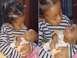 छोटे भाई को गोद में उठाकर बहन ने गाया कौशल्या दशरथ के नंदन, राम भक्ति में डूबा नजर आया छुटकू छोटे भाई को गोद में उठाकर बहन ने गाया कौशल्या दशरथ के नंदन, राम भक्ति में डूबा नजर आया छुटकू