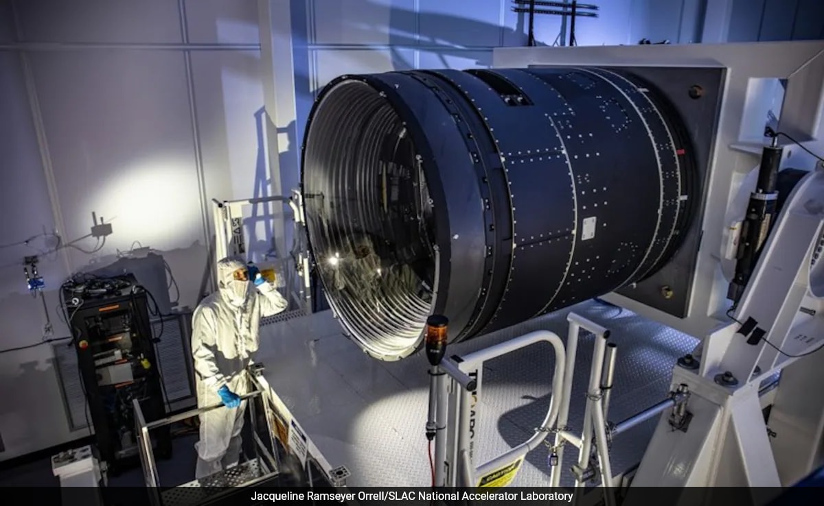 This 3,200Megapixel Digital Camera, World's Largest, Sees Everything