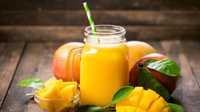 The expert recommends having not more than one mango a day to maintain healthy blood sugars
