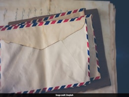 Lost in the Mail for Nearly 27 Years, Card Finally Reaches UK Woman Lost in the Mail for Nearly 27 Years, Card Finally Reaches UK Woman