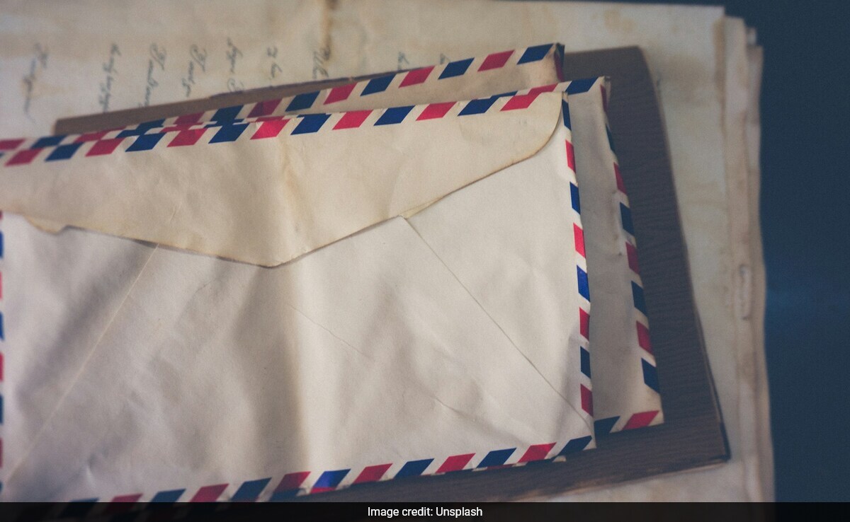 ब्रिटेन की महिला को मिला 27 साल पहले लिखा गया खत, कहा - 