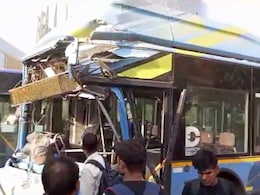 2 Injured As Delhi Government Bus Rams Into Another In Naoroji Nagar 2 Injured As Delhi Government Bus Rams Into Another In Naoroji Nagar