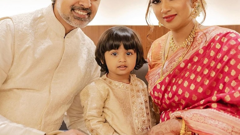 'इंडियन आइडल' में श्रेया घोषाल ने बताया- 10 साल की डेटिंग के बाद कैसे पति ने किया था प्रपोज  