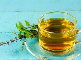 मानसून में इम्यूनिटी को बढ़ाने और शरीर को सेहतमंद रखने के लिए इन 2 चीजों से बने काढ़े का करें सेवन मानसून में इम्यूनिटी को बढ़ाने और शरीर को सेहतमंद रखने के लिए इन 2 चीजों से बने काढ़े का करें सेवन