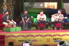 Lok Sabha Elections 2024: वोटरों को बूथ तक लाने में जुटे कलाकार | NDTV Election Carnival Lok Sabha Elections 2024: वोटरों को बूथ तक लाने में जुटे कलाकार | NDTV Election Carnival