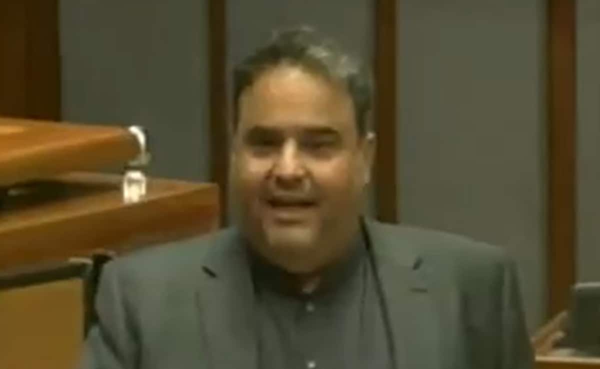 Hindu daughters are being forcibly converted says pakistan senater ...