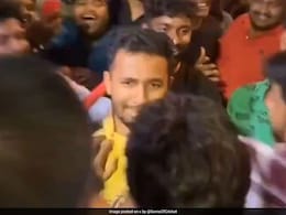 Viral Video: CSK Fan Gets Bullied By RCB Supporters, Starts Crying