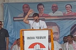 "It's Too Hot": Rahul Gandhi Pours Water Over His Head At UP Poll Rally "It's Too Hot": Rahul Gandhi Pours Water Over His Head At UP Poll Rally
