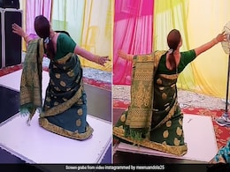 पंख होते तो उड़ आती रे...फ्लोर पर एनर्जेटिक डांस कर आंटी ने बांध दिया समां, वायरल हुआ Video पंख होते तो उड़ आती रे...फ्लोर पर एनर्जेटिक डांस कर आंटी ने बांध दिया समां, वायरल हुआ Video