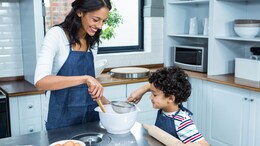 Mother's Day Special: People Share Why <i>'Maa Ke Haath Ka Khana'</i> Is The Best Food Ever