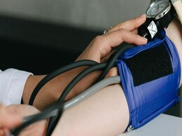Blood Pressure बढ़ने पर खा लें ये 4 चीजें, आयुर्वेदिक डॉक्टर ने बताया फौरन मिलेगा आराम Blood Pressure बढ़ने पर खा लें ये 4 चीजें, आयुर्वेदिक डॉक्टर ने बताया फौरन मिलेगा आराम