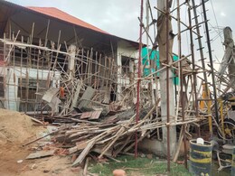 दुर्ग में ढलाई के दौरान बड़ा हादसा, क्लब हाउस का स्ट्रक्चर गिरने से नीचे दबे 10 मजदूर