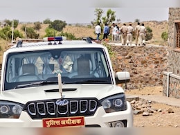 छत पर सो रहे युवक की हत्या, सुबह परिवार वालों को चारपाई पर पड़ा मिला शव, छानबीन में जुटी पुलिस