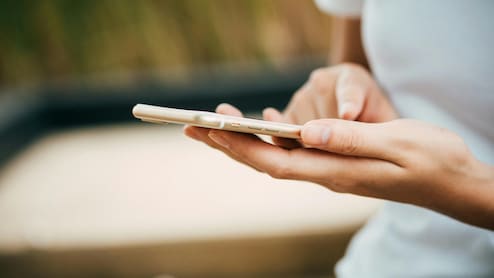 Don't Issue New SIMs To Those Having 9 Connections: Centre Asks Telcos