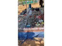 नक्सलियों के प्लान पर सुरक्षाबलों ने फेरा पानी, भारी मात्रा में डंप विस्फोटक बरामद नक्सलियों के प्लान पर सुरक्षाबलों ने फेरा पानी, भारी मात्रा में डंप विस्फोटक बरामद