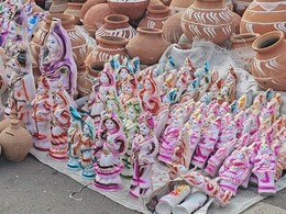 बुंदेलखंड में अक्षय तृतीया पर की जाती है मिट्टी के गुड्डा-गुड़ियों की पूजा, जानें मान्यता बुंदेलखंड में अक्षय तृतीया पर की जाती है मिट्टी के गुड्डा-गुड़ियों की पूजा, जानें मान्यता