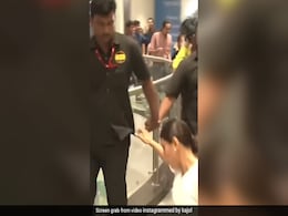 काजोल ने एक दो नहीं बल्कि अपने गिरने के चार वीडियो किए शेयर,  क्या आपको भी इन्हें देखकर आती है हंसी काजोल ने एक दो नहीं बल्कि अपने गिरने के चार वीडियो किए शेयर,  क्या आपको भी इन्हें देखकर आती है हंसी