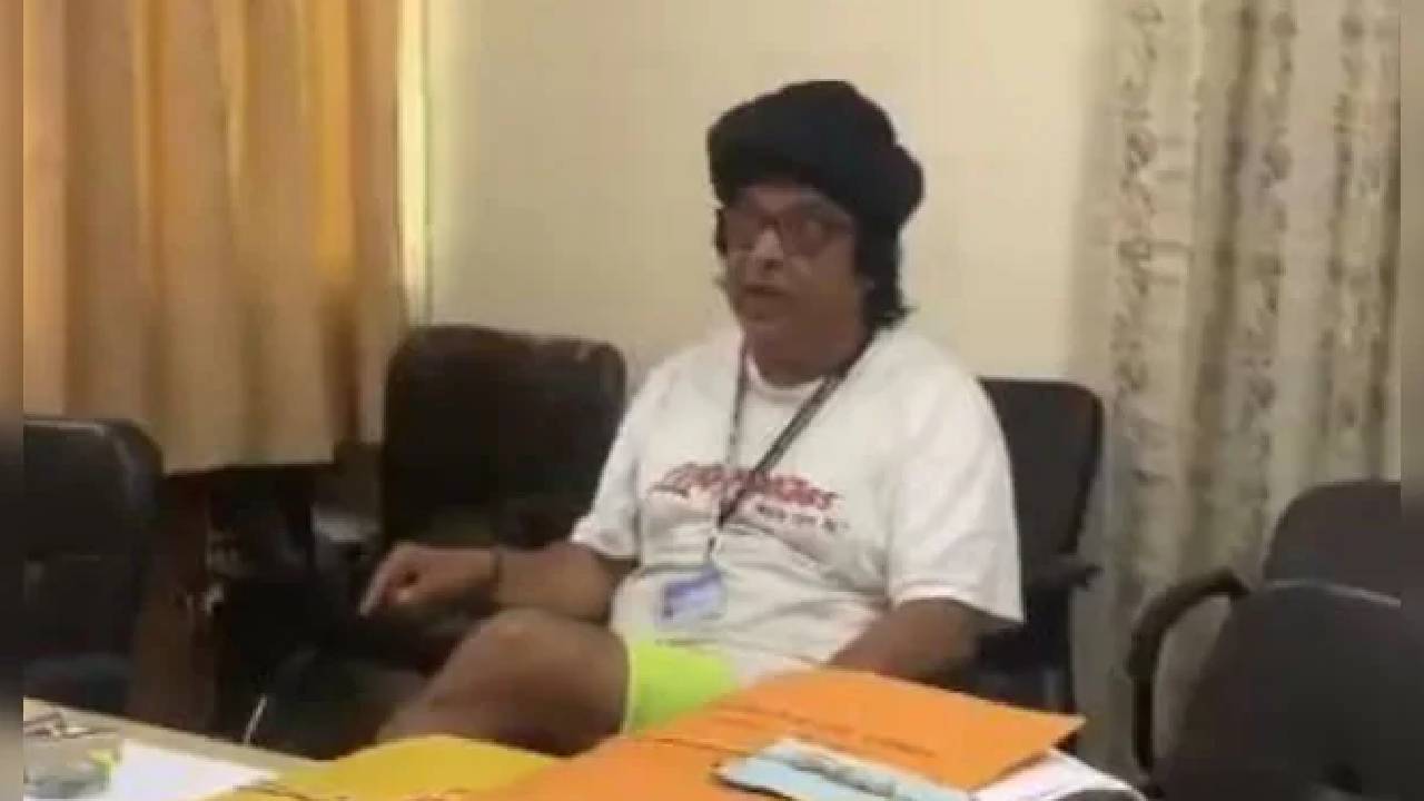 हाफ पैंट में राजस्थान बोर्ड दफ्तर पहुंचा सेक्शन ऑफिसर, हुआ सस्पेंड