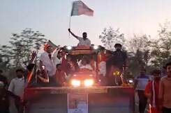 Jyotiraditya Scindia's Son Leads Tractor Rally To Boost Father's Campaign Jyotiraditya Scindia's Son Leads Tractor Rally To Boost Father's Campaign