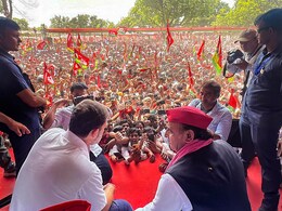 महाराष्ट्र में दो, यूपी में लो, अखिलेश का राहुल के लिए 'दो हाथ से ताली' वाला फॉर्मूला महाराष्ट्र में दो, यूपी में लो, अखिलेश का राहुल के लिए 'दो हाथ से ताली' वाला फॉर्मूला