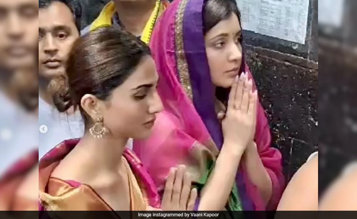 Vaani Kapoor And Raashii Khanna Visit Mahakaleshwar Temple. See Viral Pics