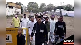 Bhojshala: मुसलमानों ने परिसर में काली पट्टी बांधकर की नमाज अदा, खुदाई के खिलाफ जताया अपना विरोध