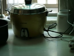 किचन में पड़ी इन चीजों से एकदम नए जैसा चमका सकते हैं आप अपना जला हुआ कुकर, जान लीजिए ये चार ट्रिक