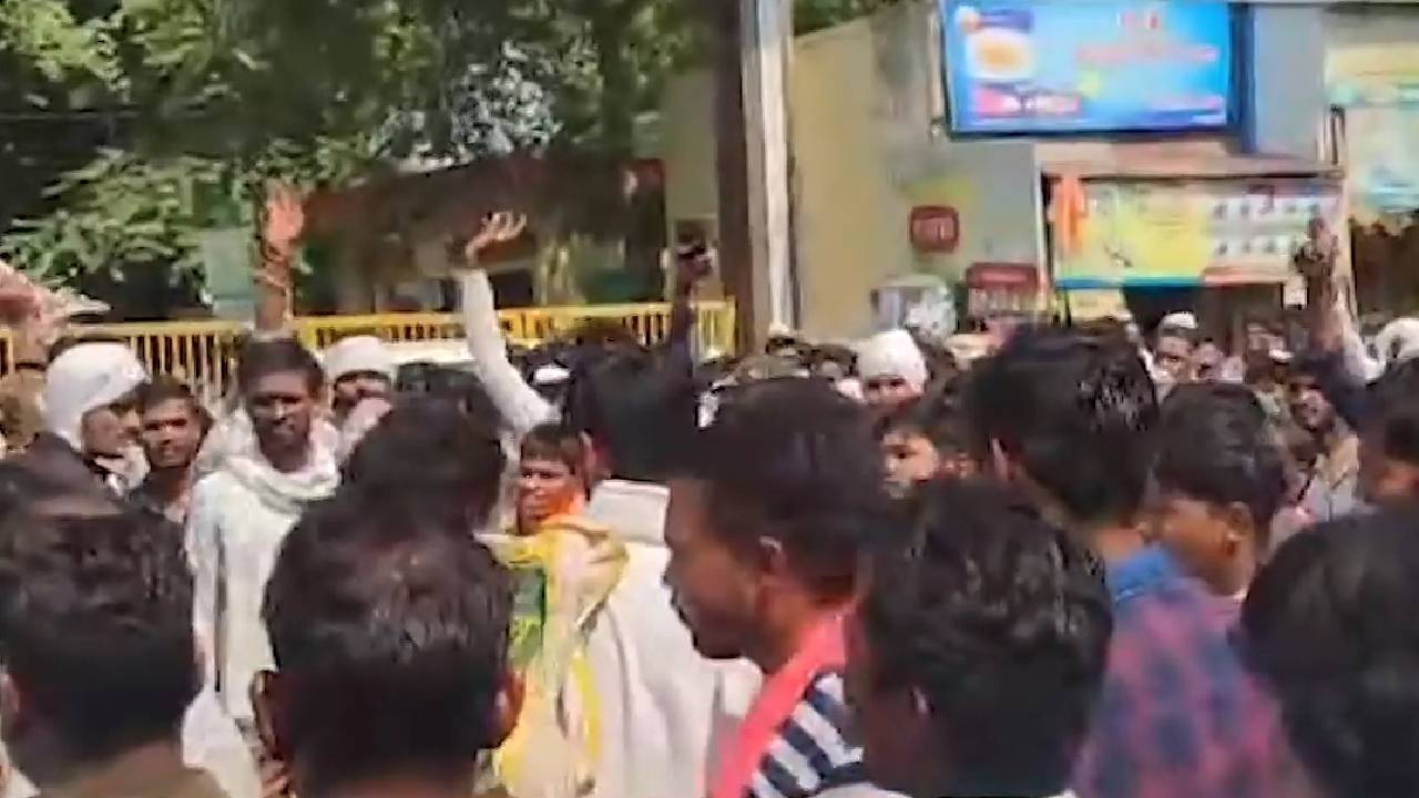 खरगोर में किसान क्यों हैं परेशान? किया चक्काजाम