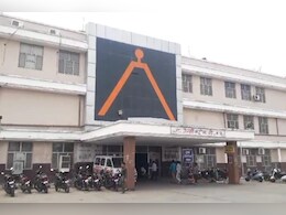 कोटा के न्यू मेडिकल कॉलेज अस्पताल में किशोरी से छेड़छाड़, नर्सिंग कर्मचारी को हटाया कोटा के न्यू मेडिकल कॉलेज अस्पताल में किशोरी से छेड़छाड़, नर्सिंग कर्मचारी को हटाया