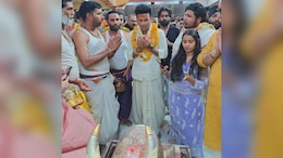 एक्टर मनोज बाजपेयी पहुंचे महाकाल के दर पर, चांदी द्वार से की पूजा