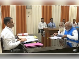 PM Modi Nomination: पीएम मोदी ने तीसरी बार वाराणसी लोकसभा सीट से किया नामांकन, इन्हें प्रस्तावक बनाकर चारो वर्ग को साधा PM Modi Nomination: पीएम मोदी ने तीसरी बार वाराणसी लोकसभा सीट से किया नामांकन, इन्हें प्रस्तावक बनाकर चारो वर्ग को साधा