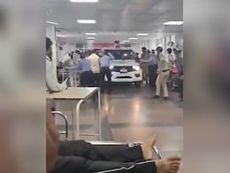 To Arrest Man Who Harassed AIIMS Doctor, Cops Drive Car Into Hospital Ward To Arrest Man Who Harassed AIIMS Doctor, Cops Drive Car Into Hospital Ward