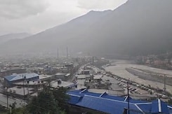 Rain In Gangotri, Snowfall In Badrinath Day After Char Dham Yatra Began Rain In Gangotri, Snowfall In Badrinath Day After Char Dham Yatra Began