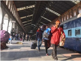 Train Cancelled: किसान आंदोलन के कारण रेल यातायात प्रभावित, उत्तर-पश्चिम रेलवे ने रद्द की 16 ट्रेनें Train Cancelled: किसान आंदोलन के कारण रेल यातायात प्रभावित, उत्तर-पश्चिम रेलवे ने रद्द की 16 ट्रेनें
