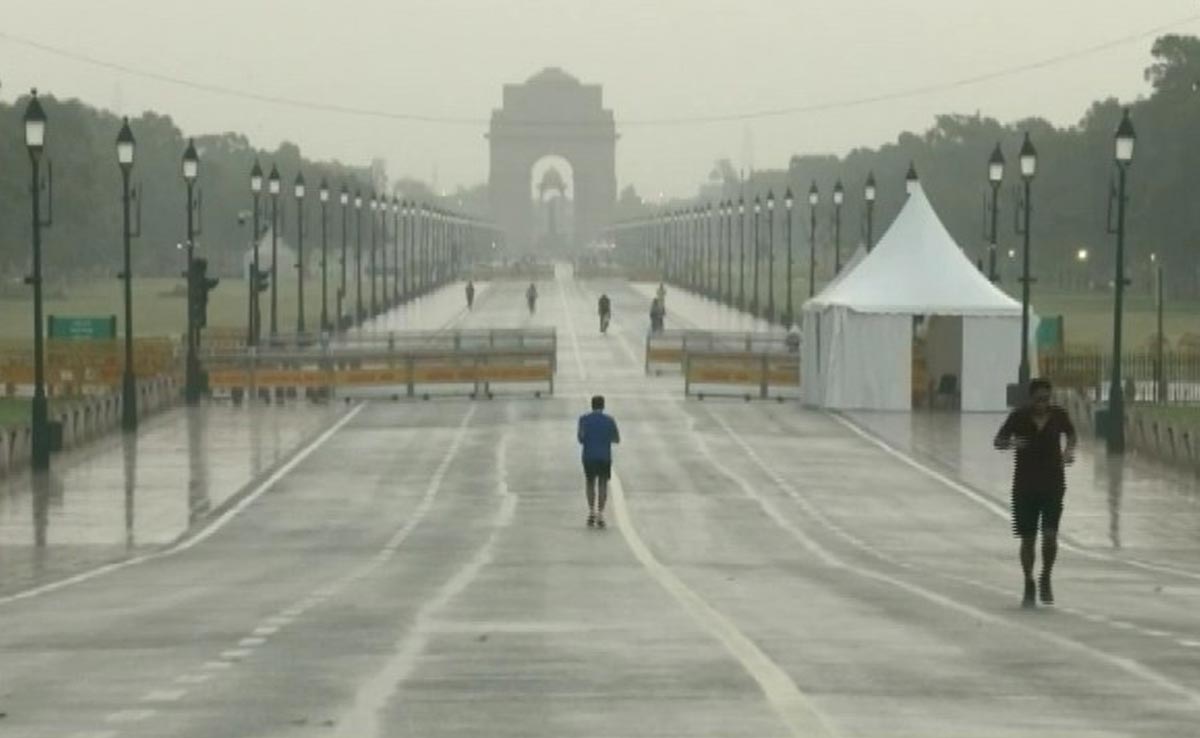 2 Killed, 23 Injured After Trees Fall, Buildings Damaged In Delhi Storm