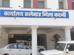 MP में दलित युवक की पिटाई, चेहरे पर पेशाब करने का आरोप, चार आरोपियों पर SC/ST एक्ट के तहत मामला दर्ज MP में दलित युवक की पिटाई, चेहरे पर पेशाब करने का आरोप, चार आरोपियों पर SC/ST एक्ट के तहत मामला दर्ज