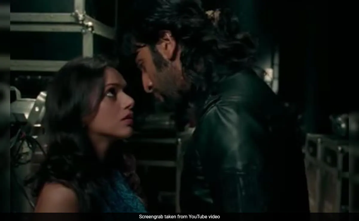 Aditi Rao Hydari On Working With Ranbir Kapoor: "He Can Convince You Of Anything"