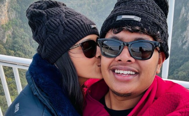 YouTuber Reveals Gender Of Unborn Child In Vlog, Lands In Trouble